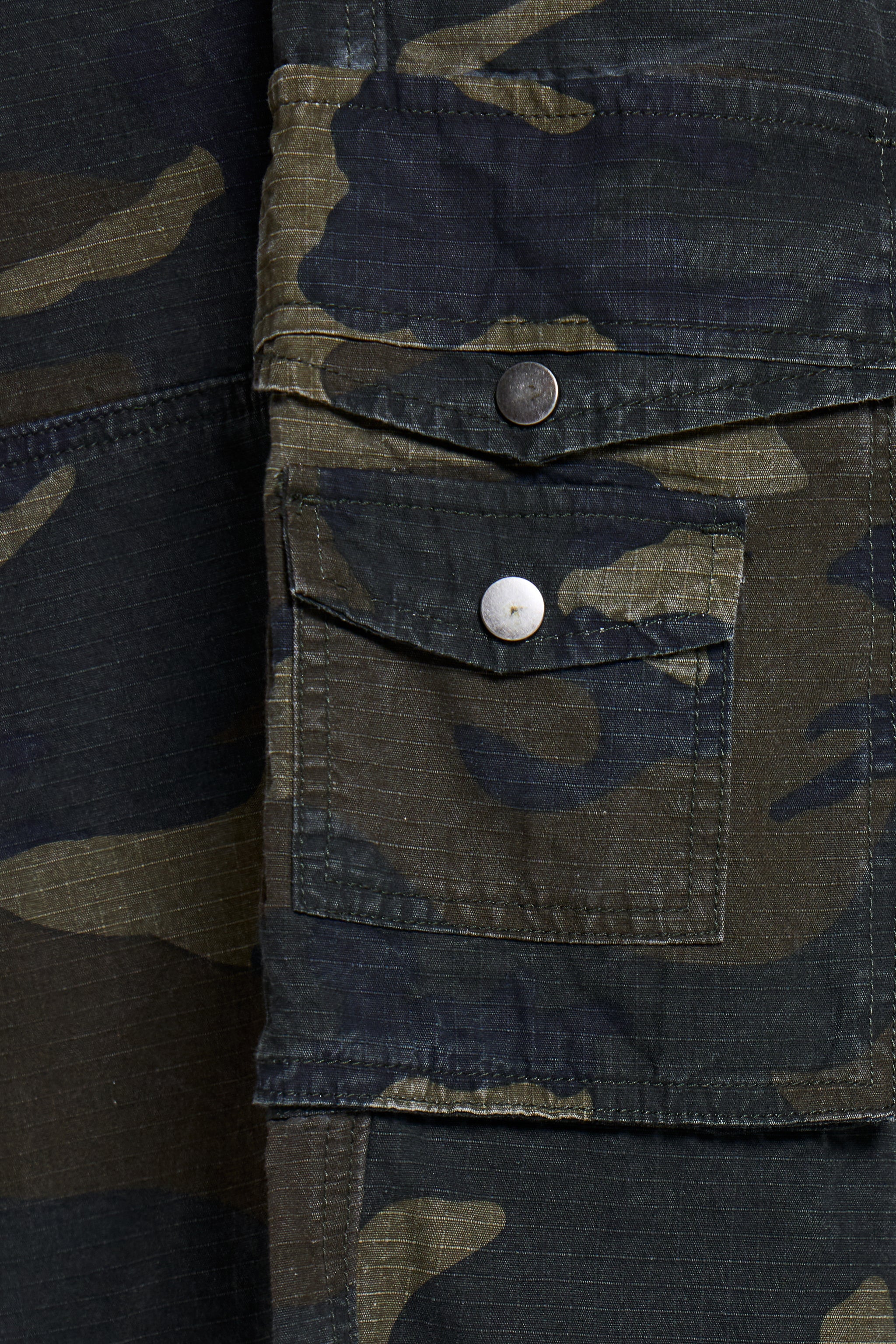 Guerilla Camo Baggy Shorts - Image 10