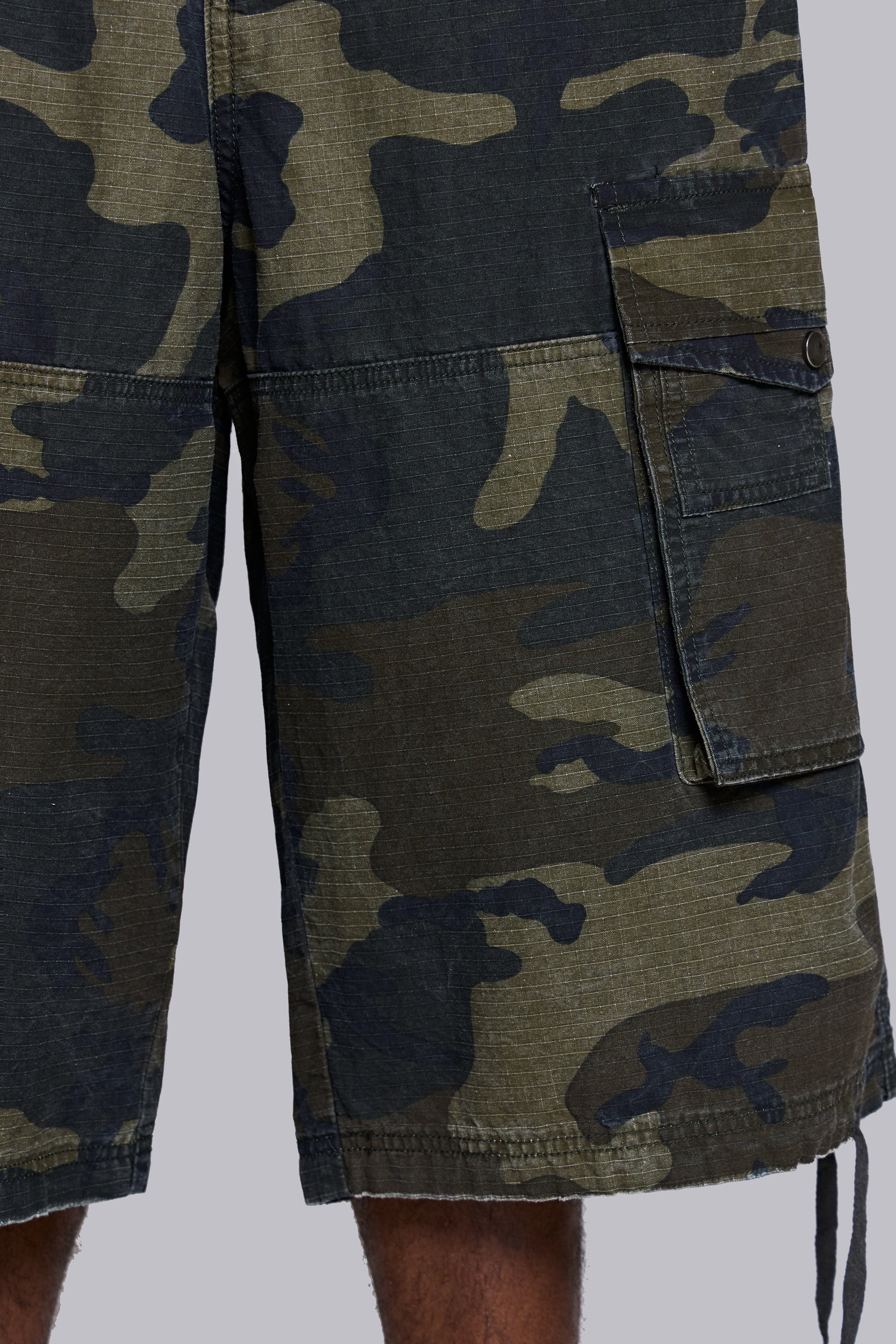 Guerilla Camo Baggy Shorts - Image 11