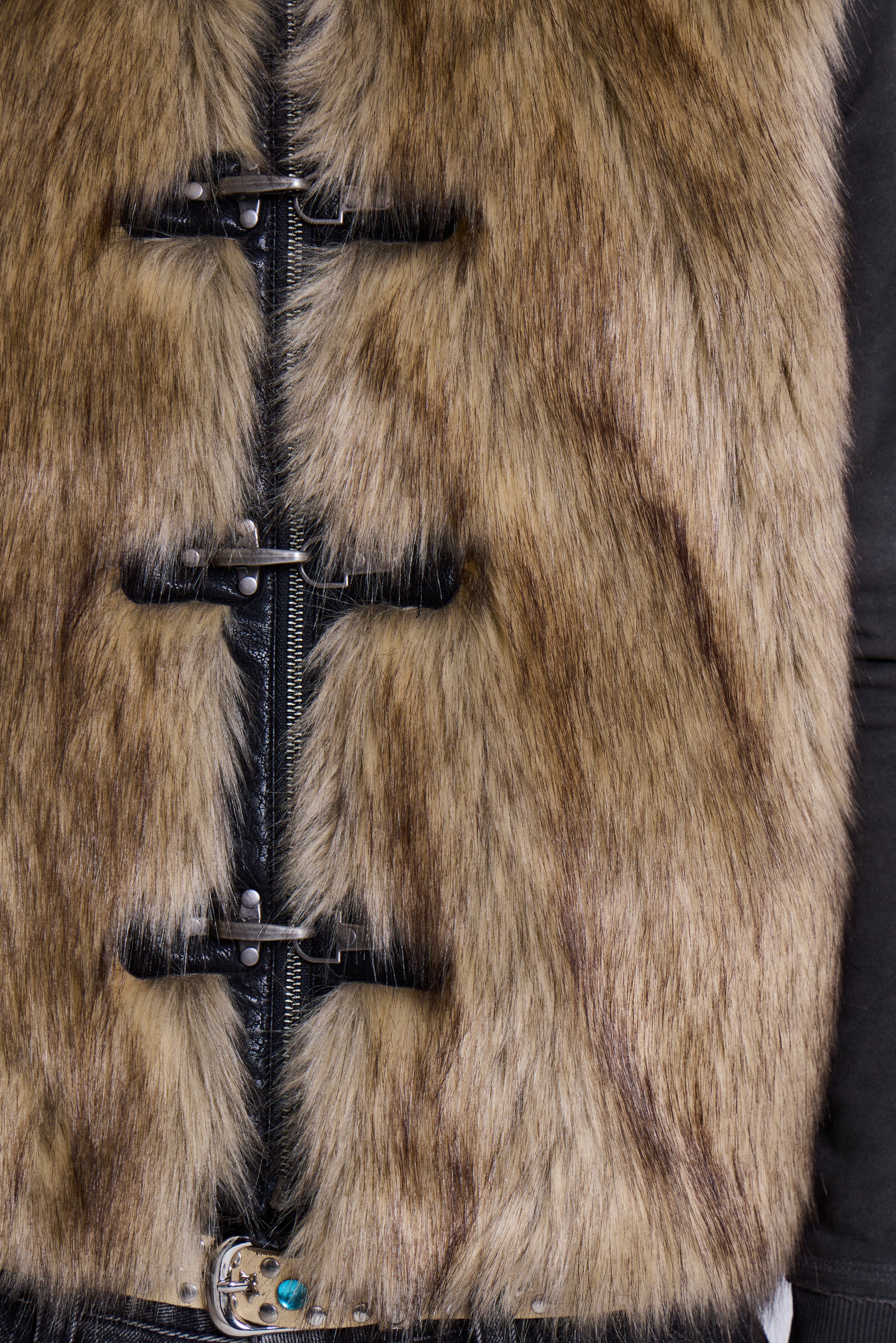Mendoza Faux Fur Gilet - Image 16