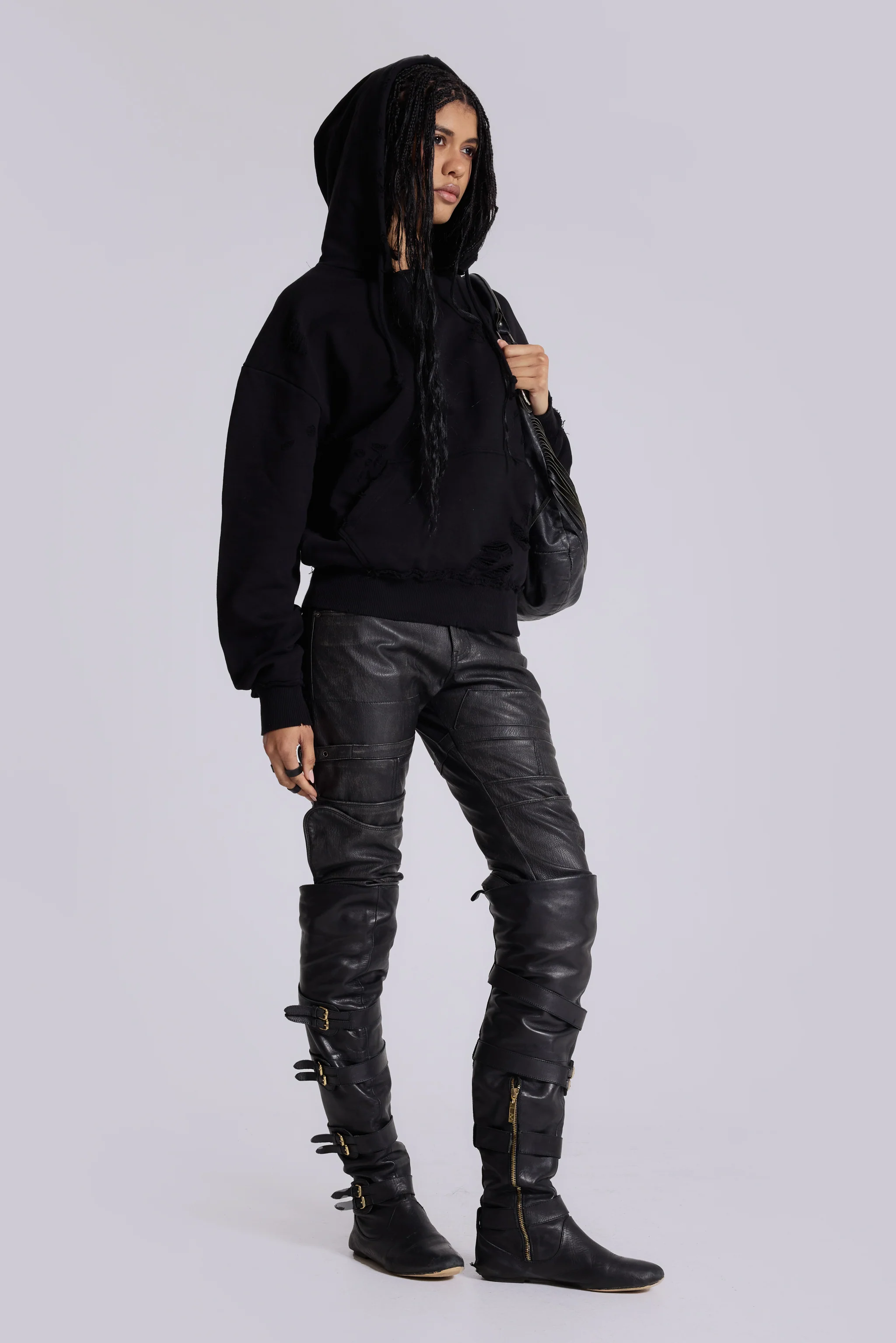 Pullover Bitten Hoodie in Black - Image 5