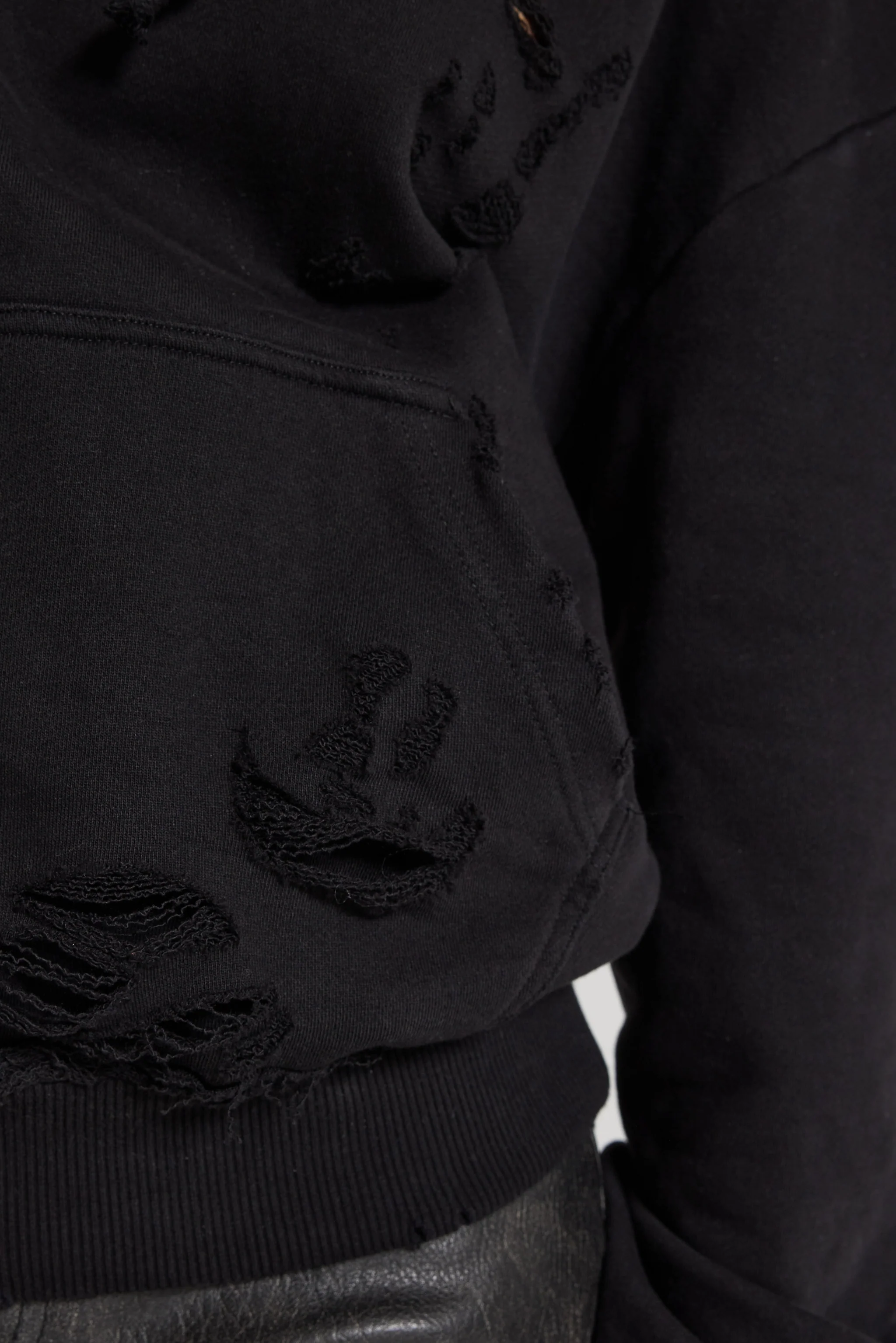Pullover Bitten Hoodie in Black - Image 8